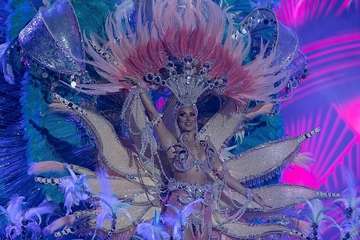 Lola Ortíz, representante de la firma teldense Tapicería Peñate, nueva Reina del Carnaval de la capital grancanaria/TA y Lpacarnaval.